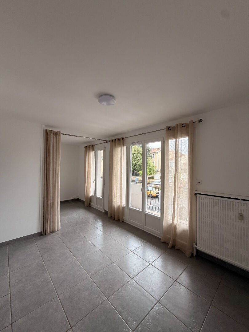 Appartement à louer, 1m², Valence