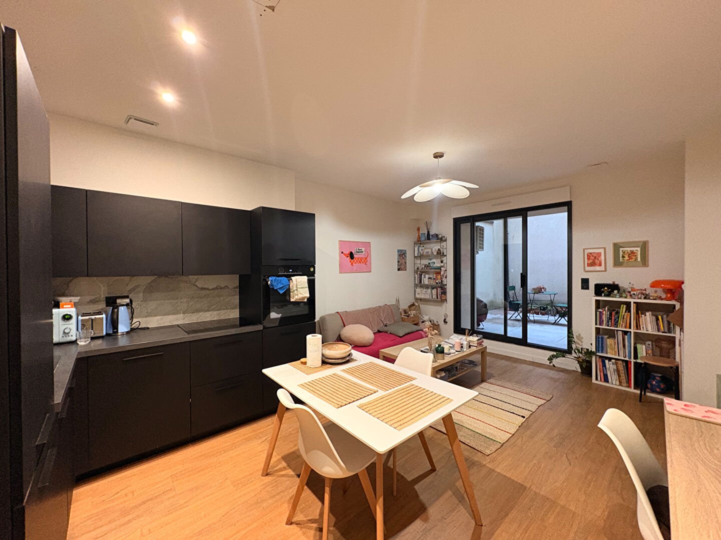 Appartement à louer, 1m², Valence