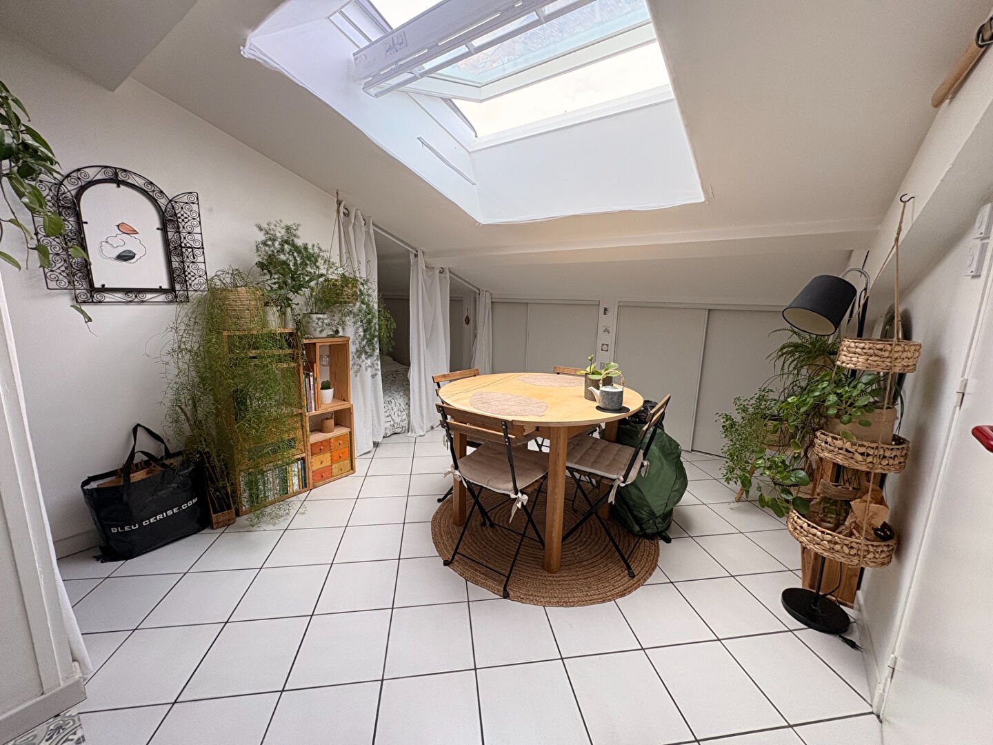 Appartement à louer, 1m², Valence