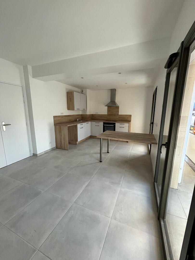 Appartement à louer, 1m², Valence