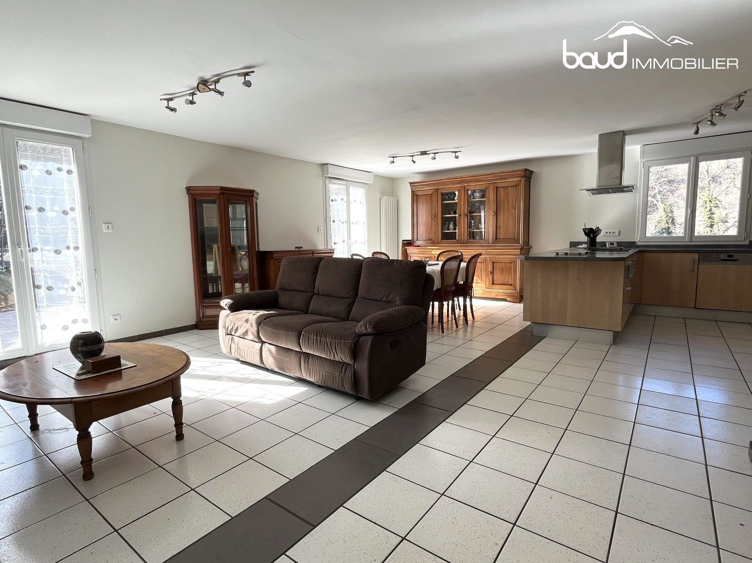 Maison à vendre, 200m², Engins