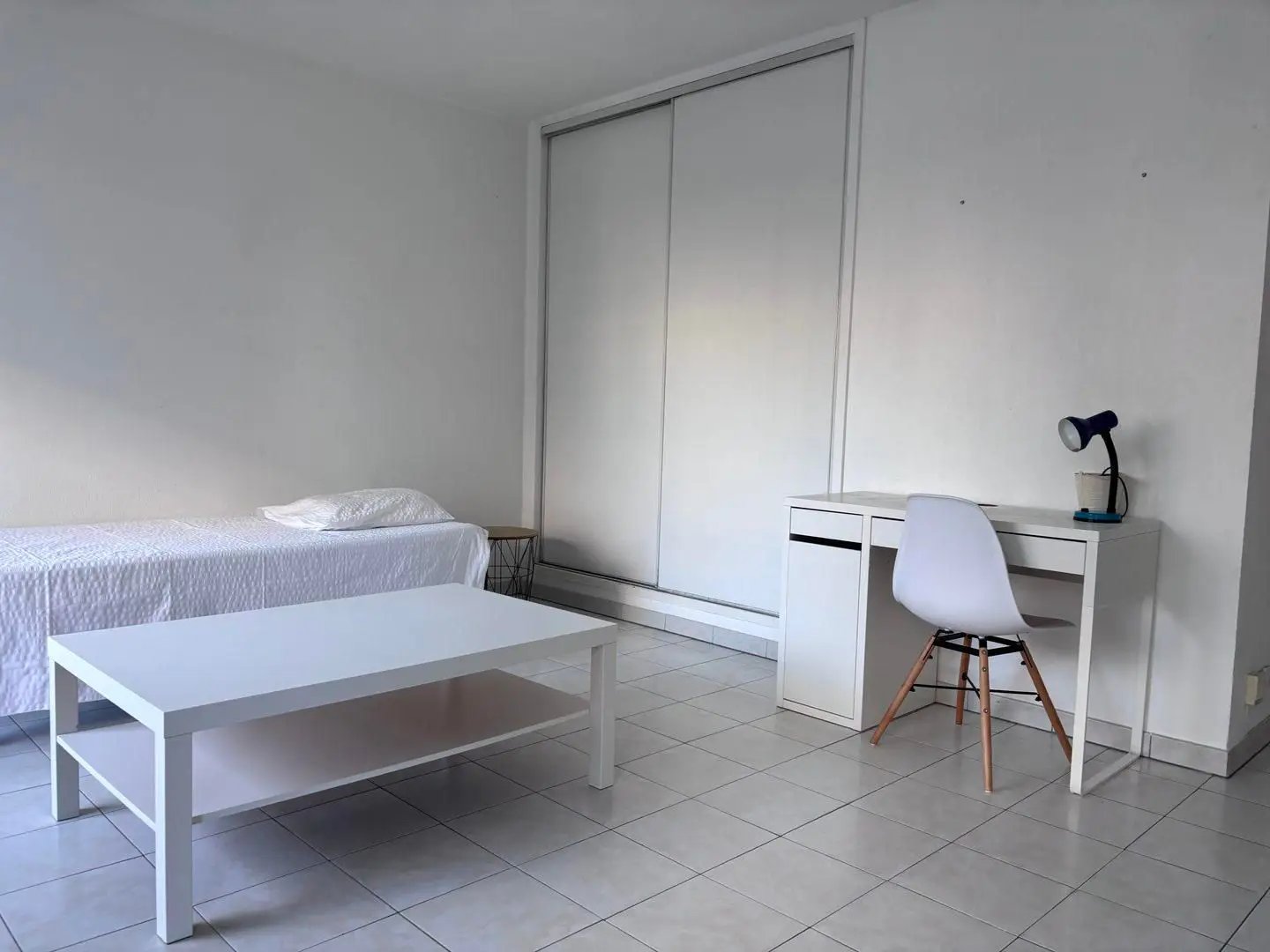 Appartement à louer, 26m², Marseille 8ème