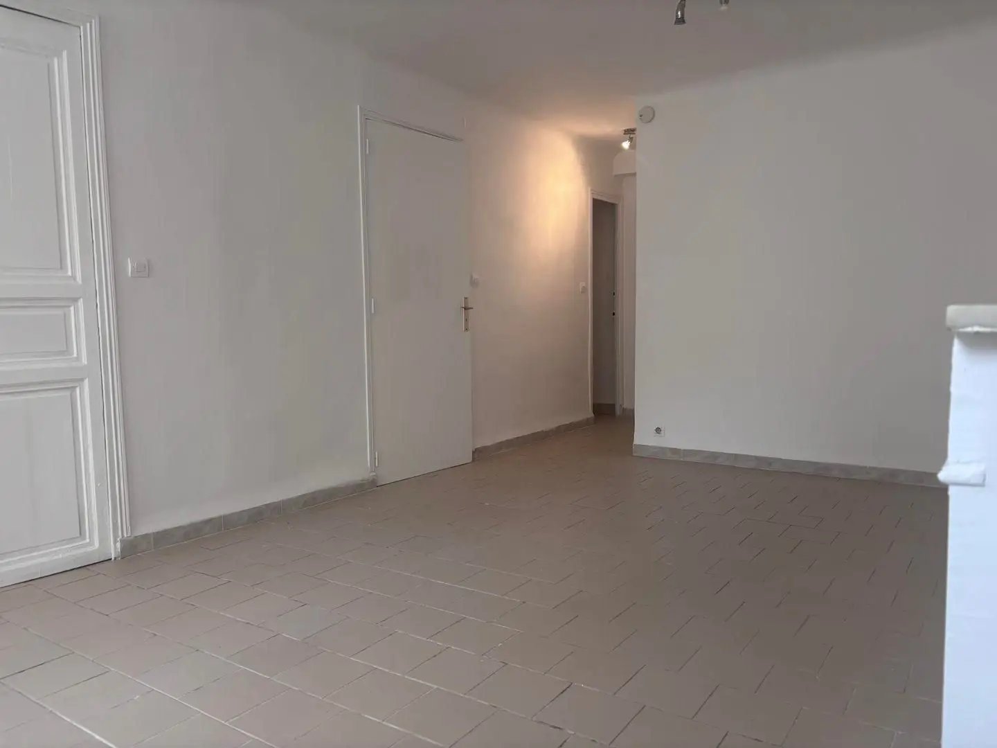 Appartement à louer, 41m², Marseille 6ème