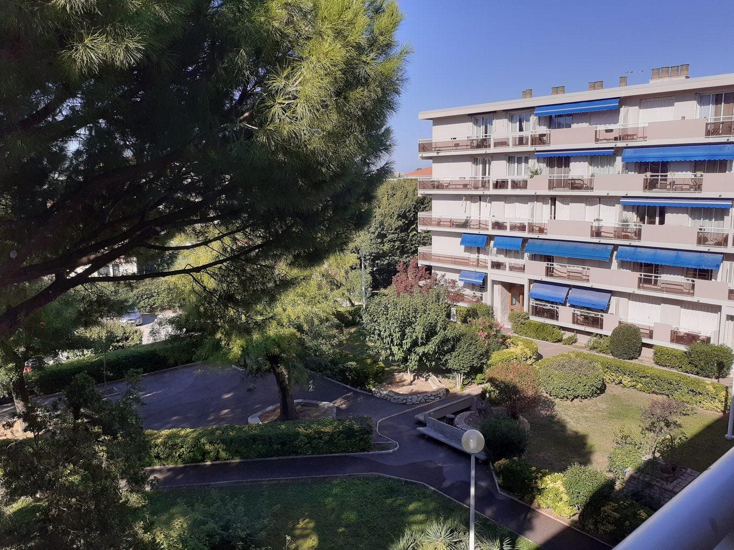 Appartement à louer, 57m², Marseille 8ème