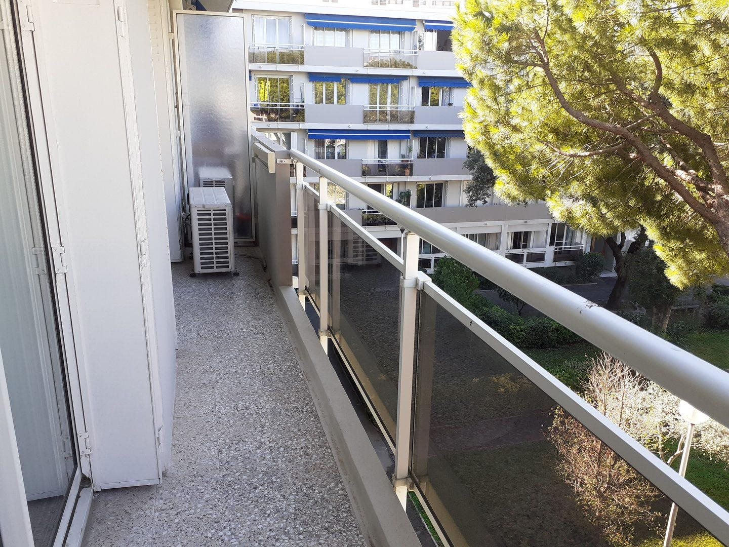 Appartement à louer, 57m², Marseille 8ème