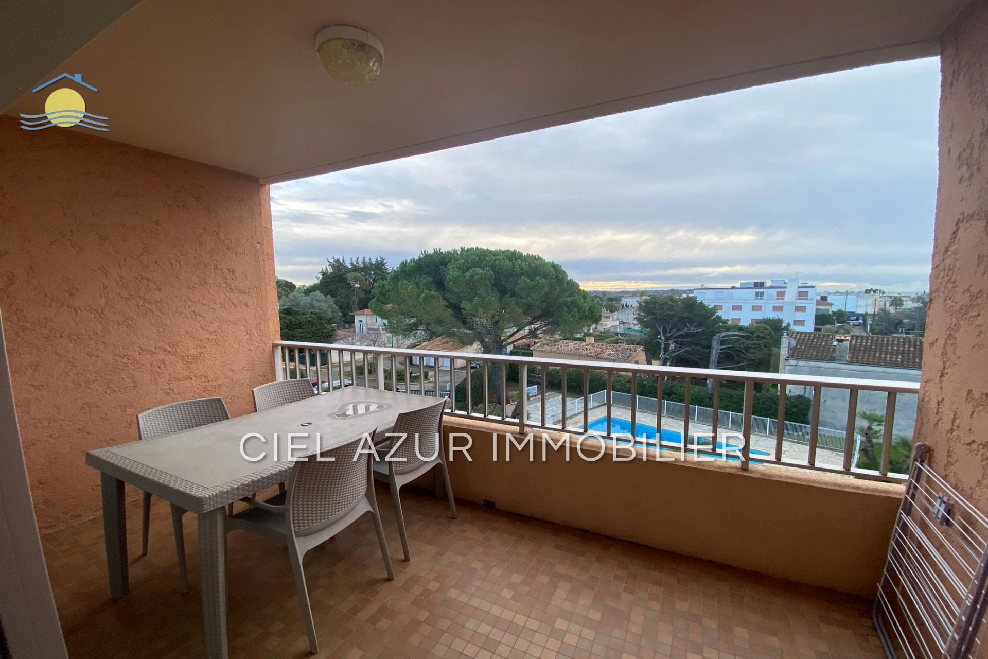 Appartement à louer, 16m², Vallauris