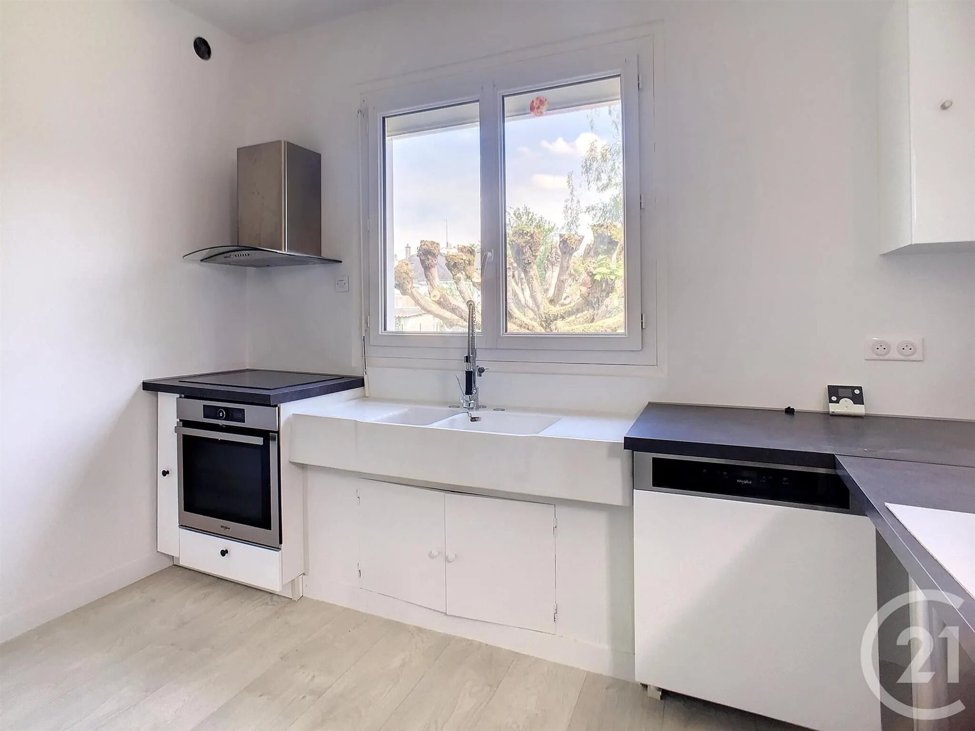 Maison à louer, 100m², Saint-Cyr-sur-Loire