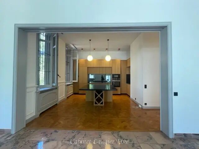 Appartement à louer, 154m², Marseille 8ème