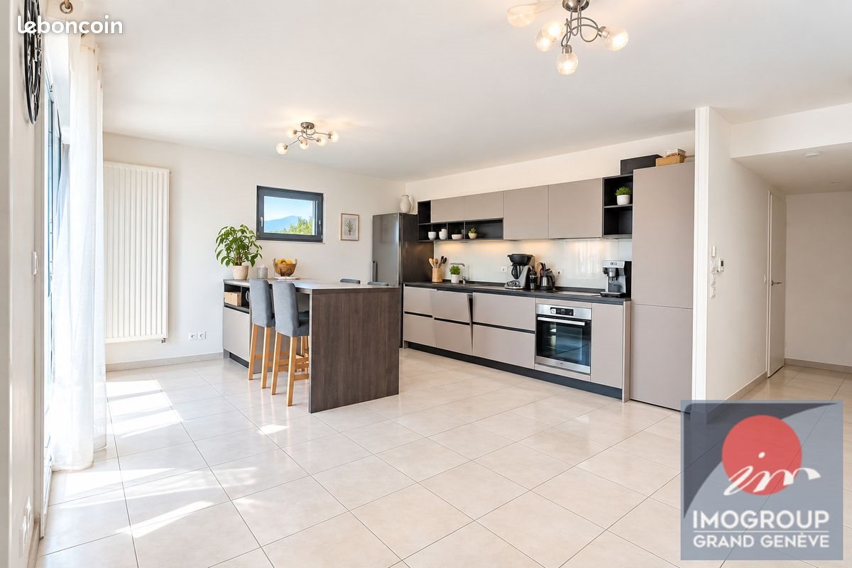 Appartement à louer, 76m², Douvaine