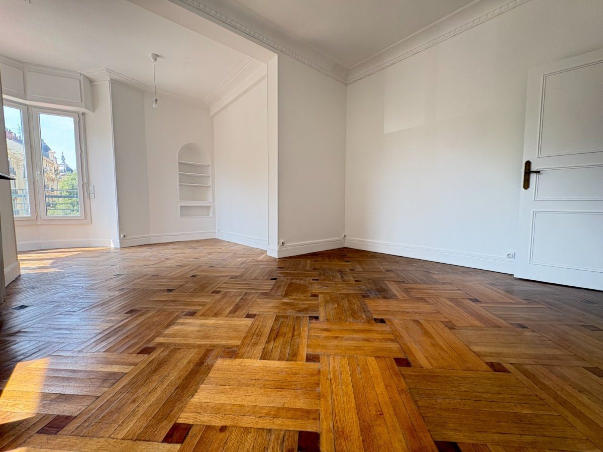 Appartement à louer, 61m², Nice