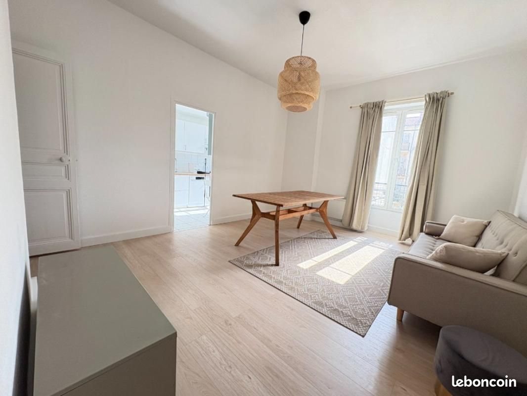 Appartement à louer, 69m², Nice