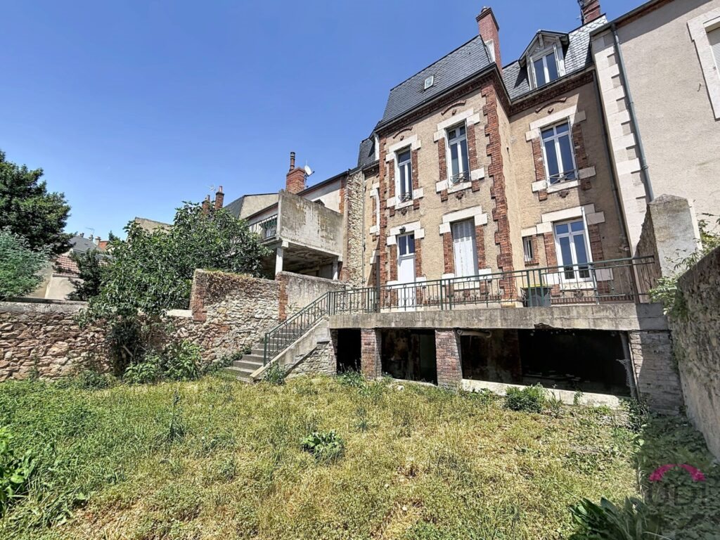 Maison à vendre, 258m², Montluçon