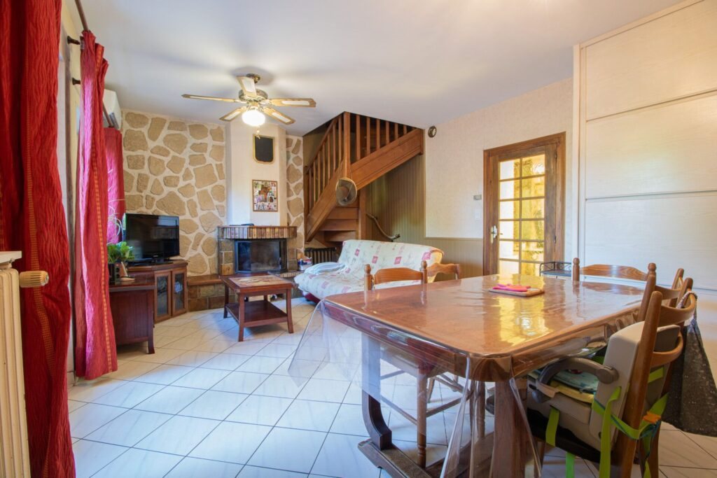 Maison à vendre, 83m², Désertines