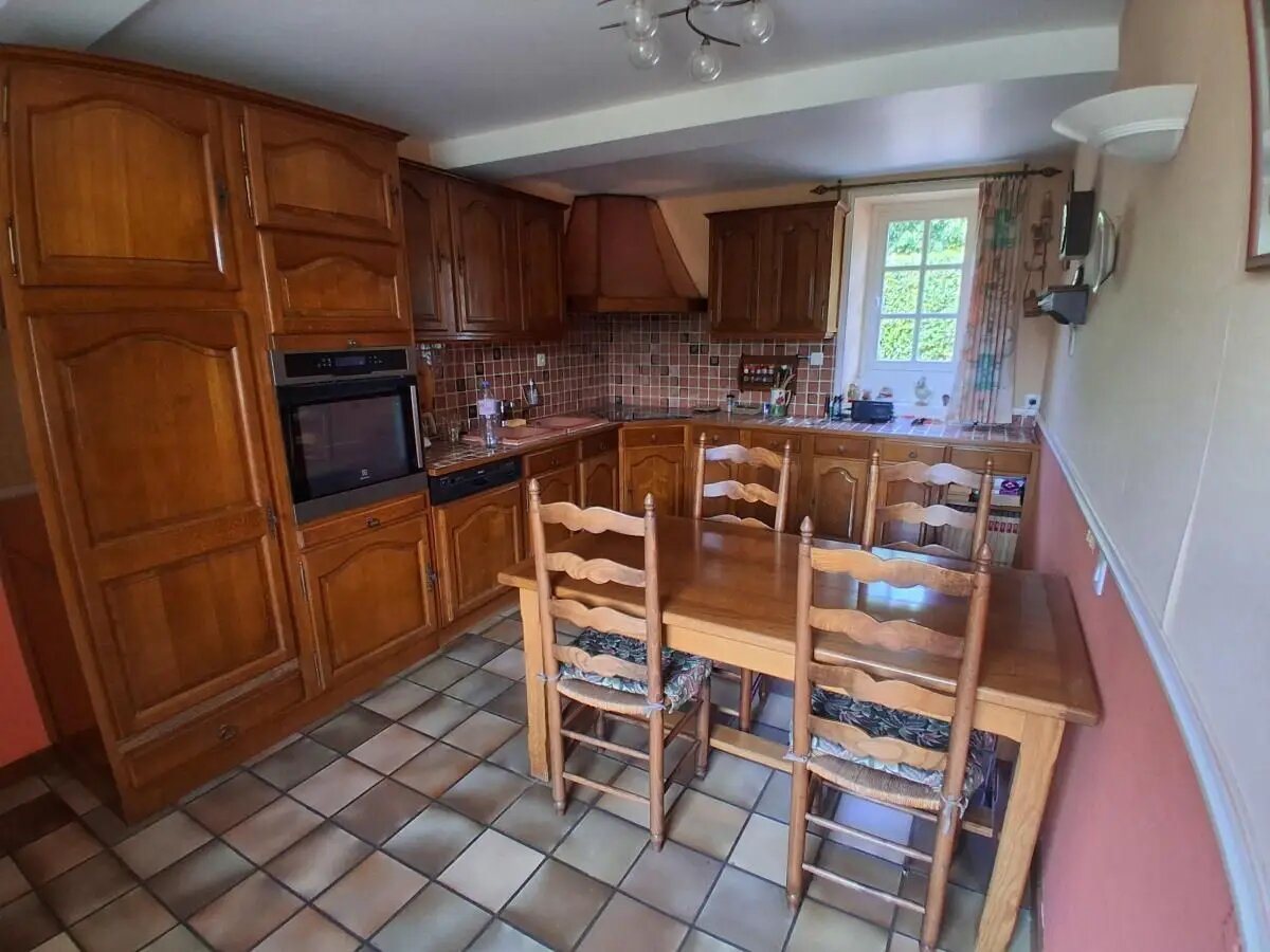 Maison à vendre, 197m², Hérouvillette