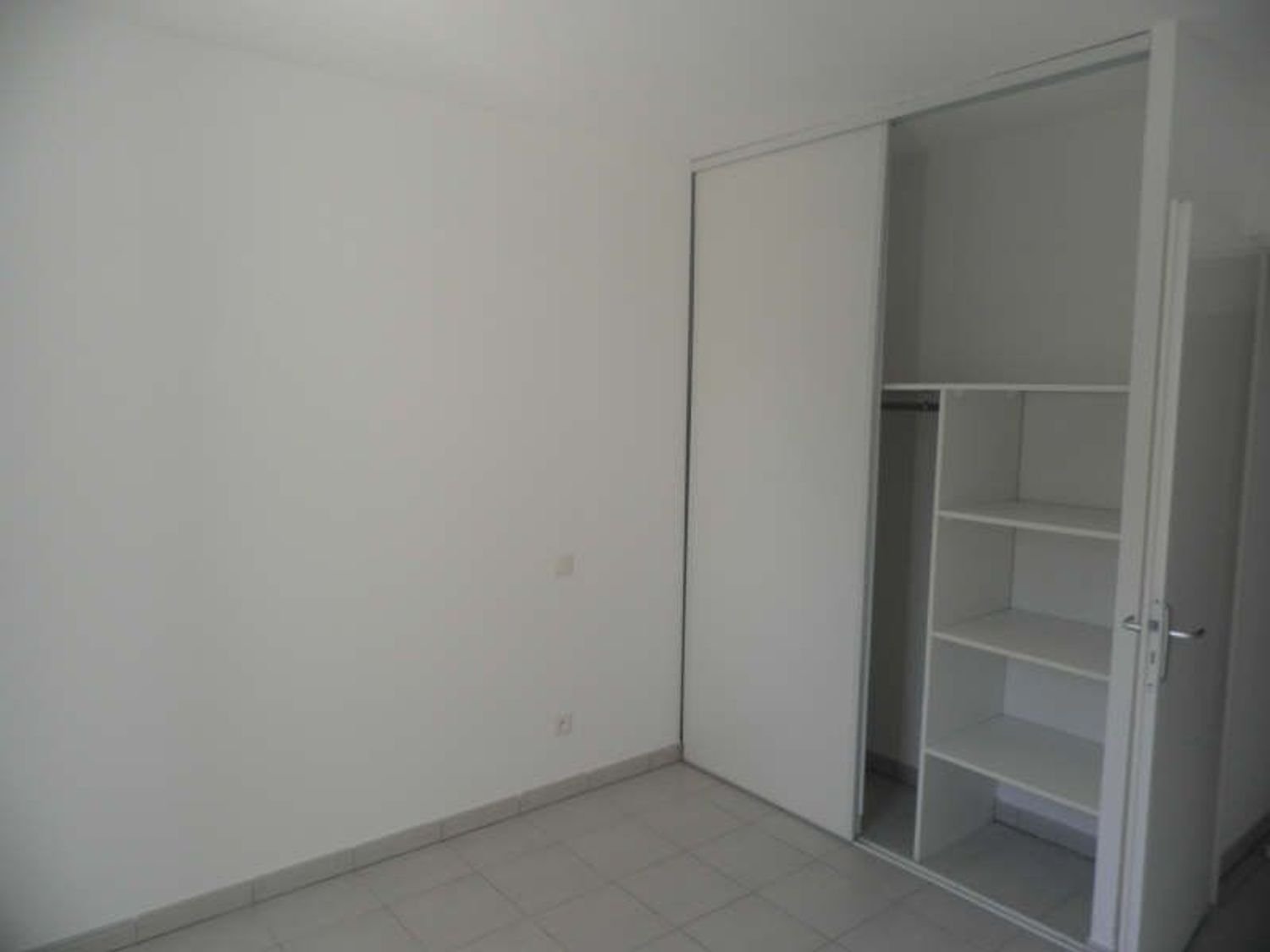 Appartement à louer, 38m², Saint-Yzan-de-Soudiac
