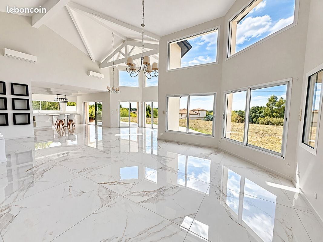 Maison à louer, 238m², Vieille-Toulouse