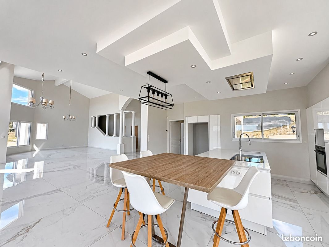 Maison à louer, 238m², Vieille-Toulouse