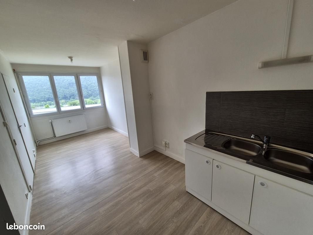 Appartement à louer, 83m², Bogny-sur-Meuse