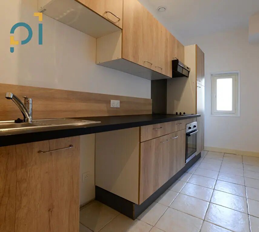 Appartement à louer, 30m², Pélissanne