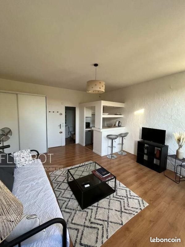Appartement à louer, 28m², Cassis