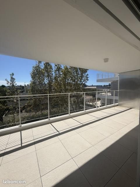 Appartement à louer, 74m², Marseille 8ème