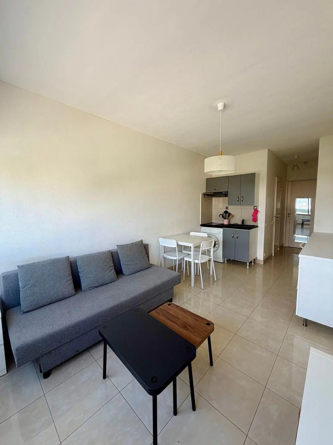 Appartement à louer, 19m², Marseille 8ème