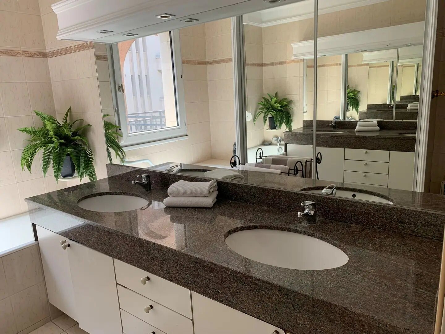 Appartement à vendre, 83m², Marseille 8ème