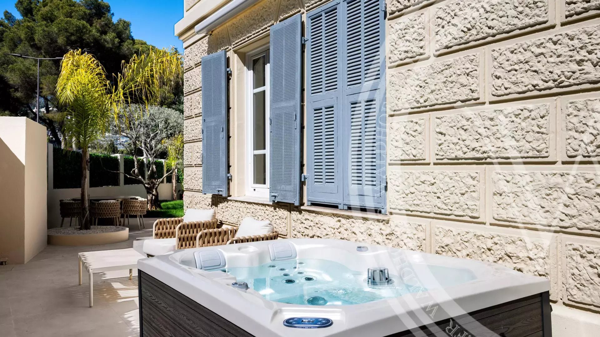 Maison à louer, 200m², Roquebrune-Cap-Martin