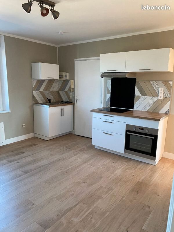 Appartement à louer, 41m², Lucquy