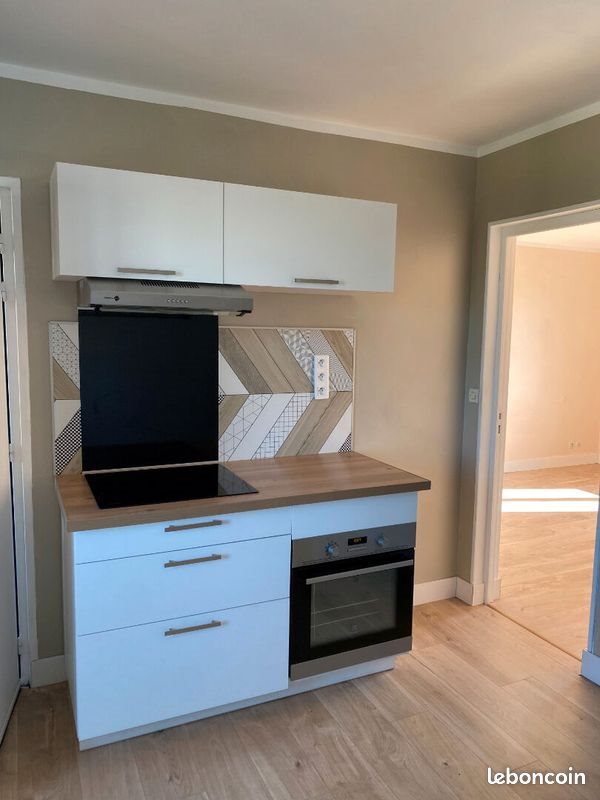 Appartement à louer, 41m², Lucquy