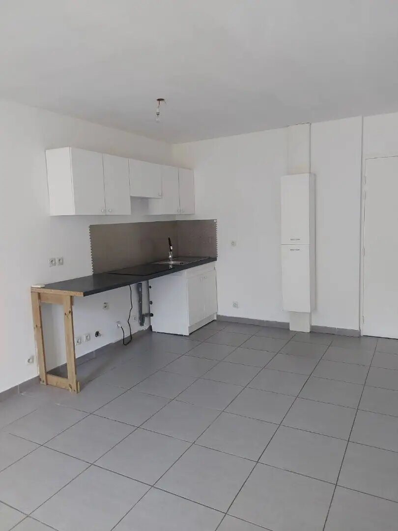 Appartement à louer, 44m², Mèze
