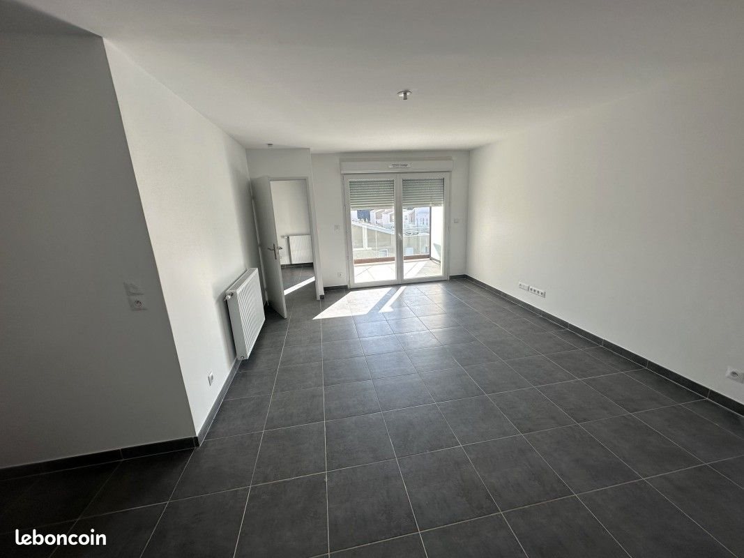 Appartement à louer, 45m², Monteux