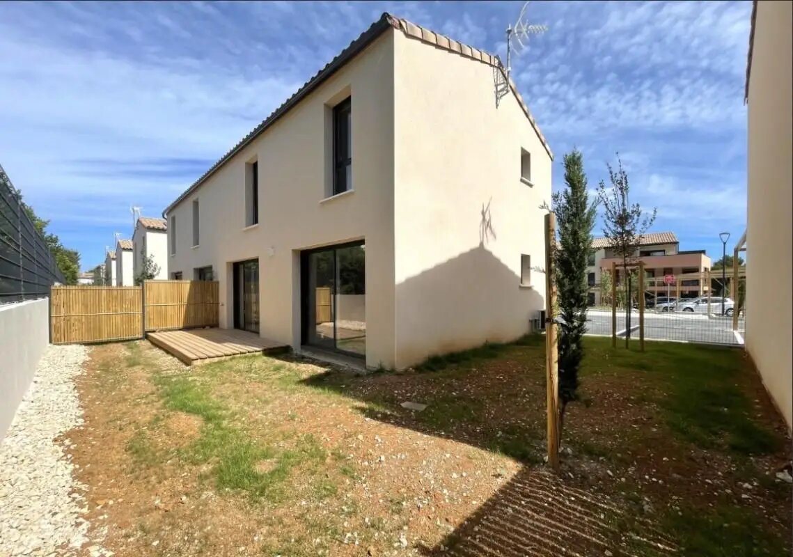 Maison à louer, 90m², Uzès
