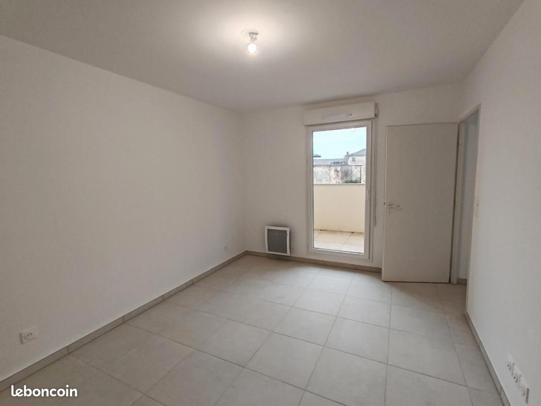Appartement à louer, 41m², Monteux