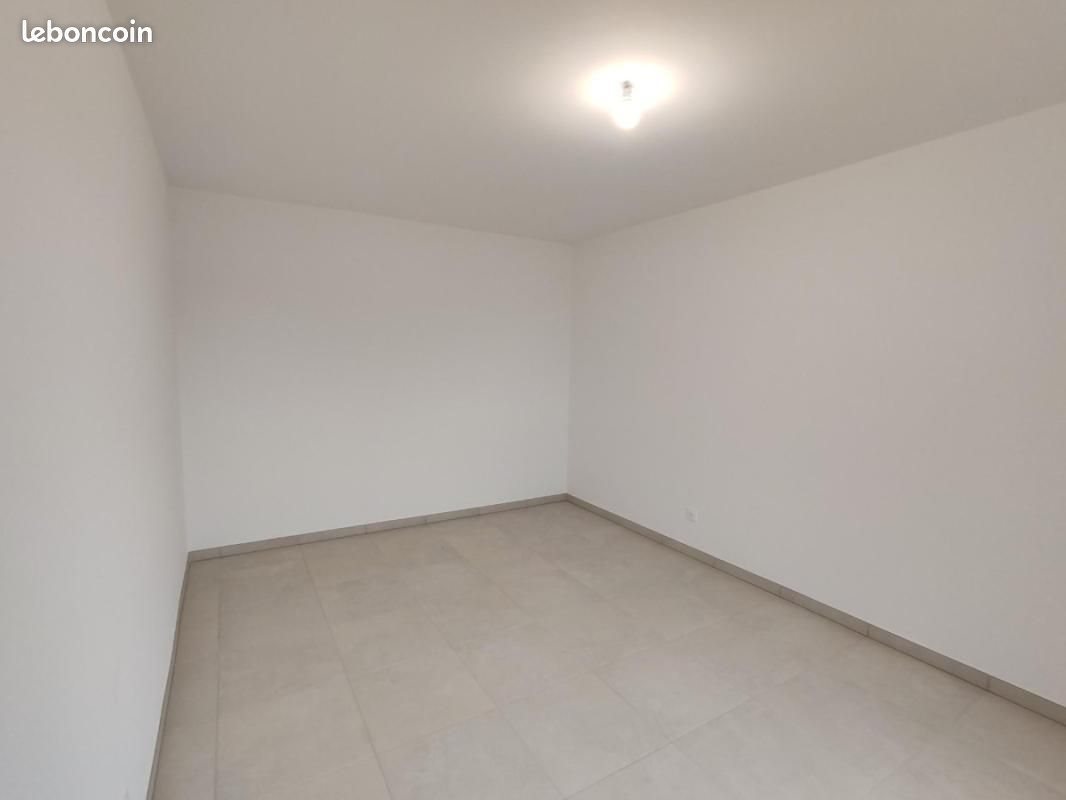 Appartement à louer, 41m², Monteux