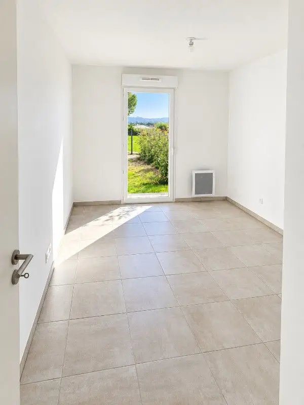 Appartement à louer, 43m², Fréjus