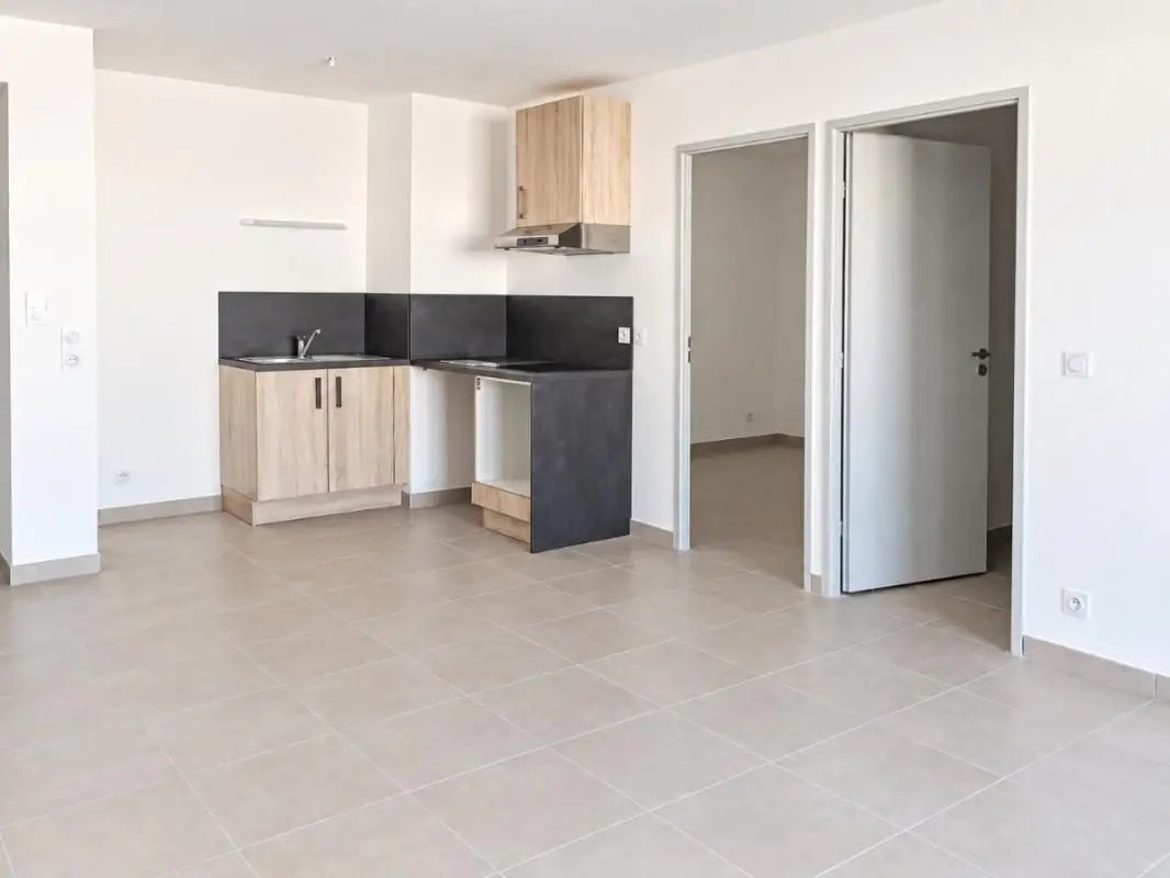 Appartement à louer, 67m², Miramas