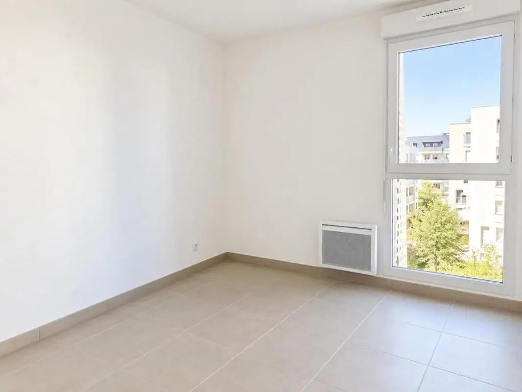 Appartement à louer, 67m², Miramas