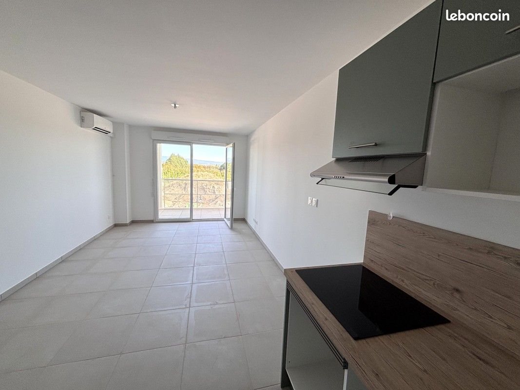 Appartement à louer, 53m², Monteux