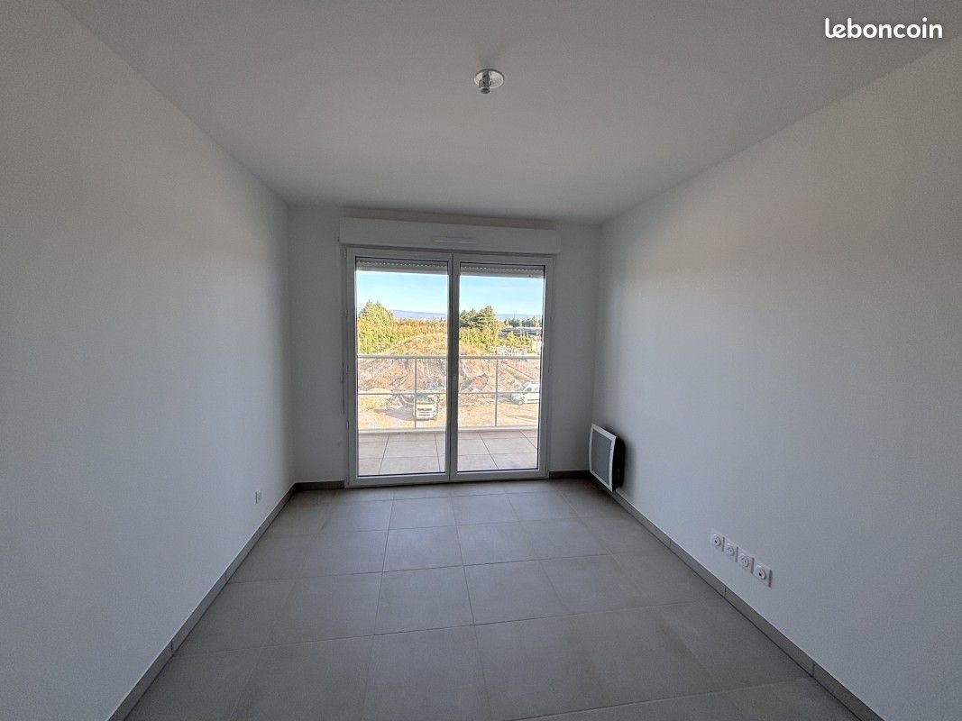 Appartement à louer, 53m², Monteux