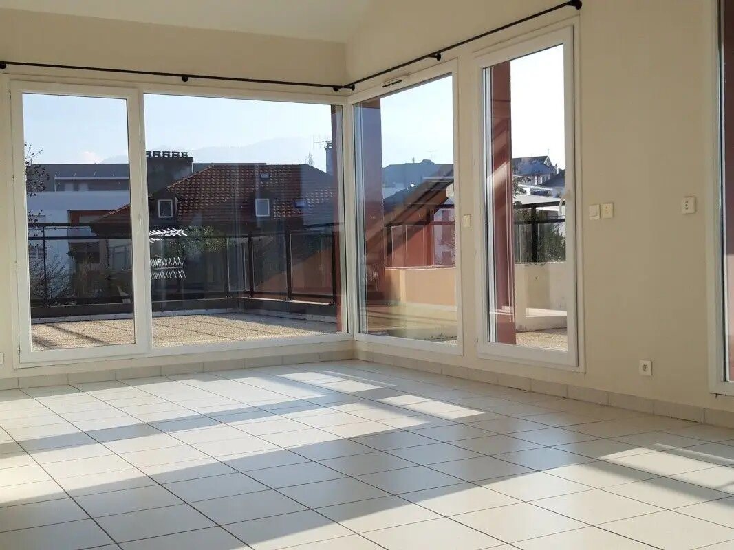 Appartement à louer, 73m², Thonon-les-Bains