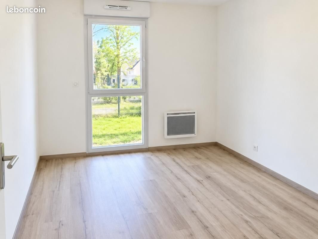 Appartement à louer, 59m², Saint-Léger-du-Bourg-Denis