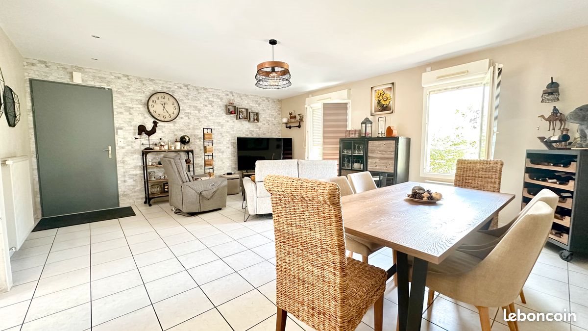 Maison à vendre, 107m², Seiches-sur-le-Loir