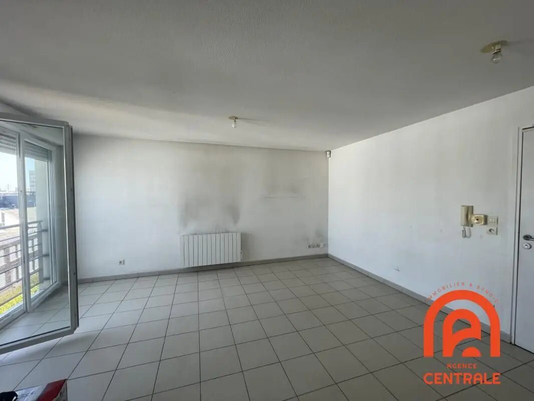 Appartement à louer, 42m², Vénissieux