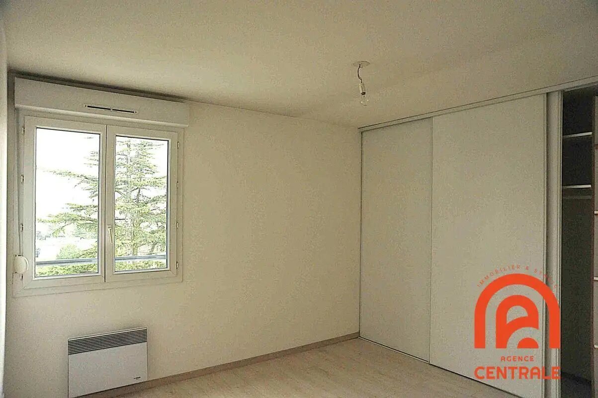 Appartement à louer, 90m², Meyzieu