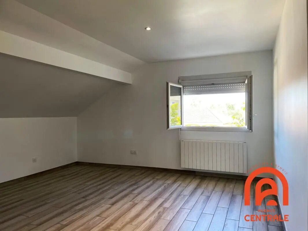 Appartement à louer, 73m², Morestel