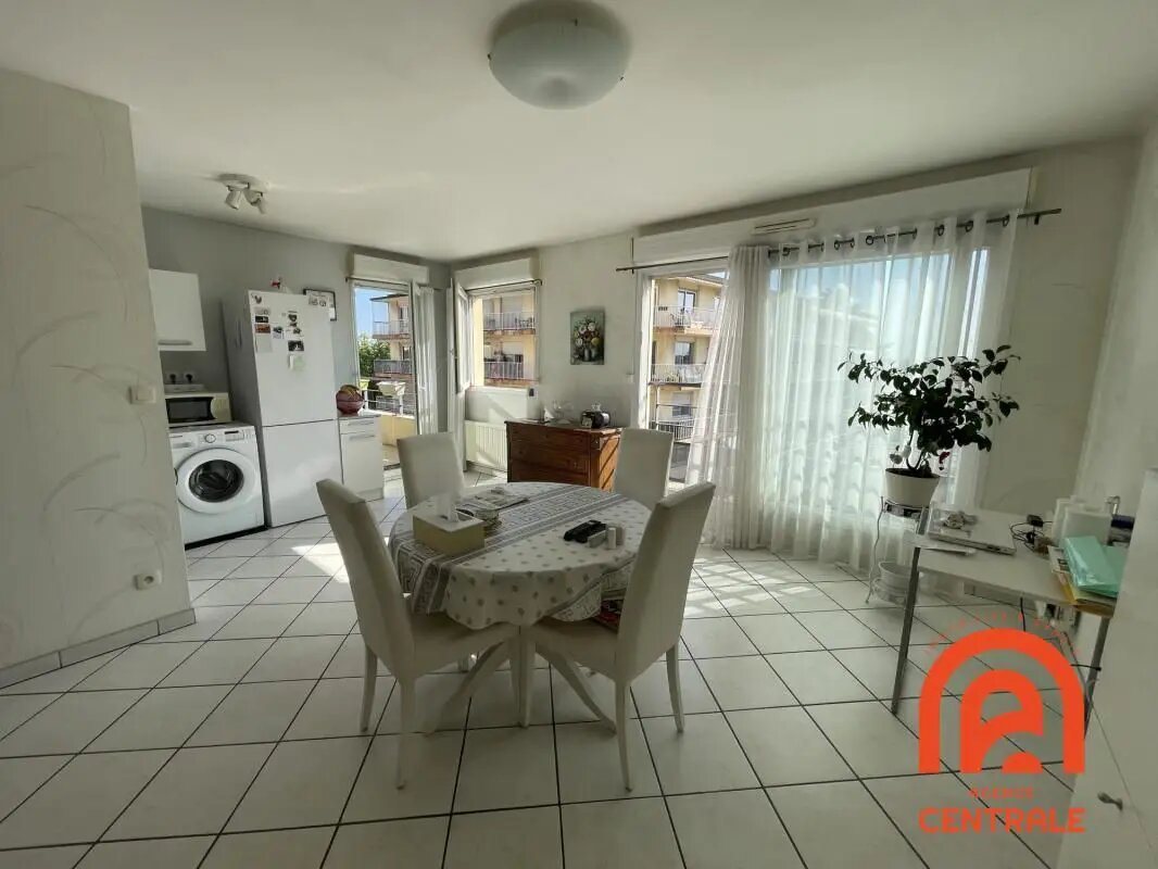 Appartement à louer, 49m², Bron