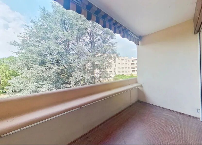 Appartement à louer, 91m², Écully