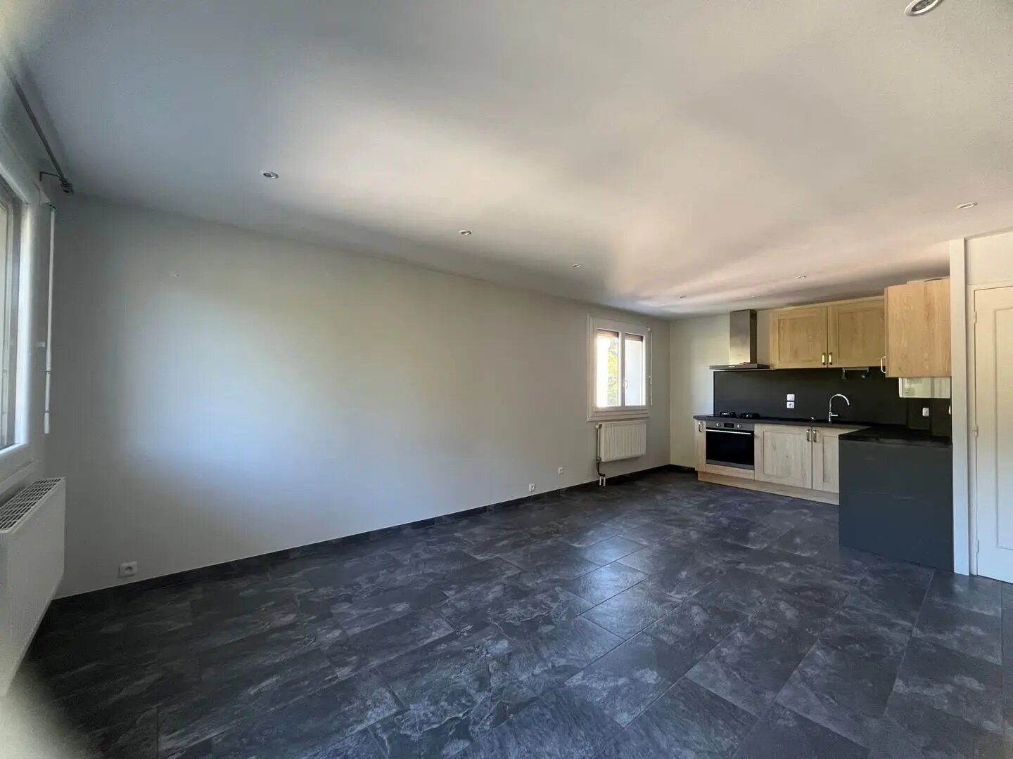 Appartement à louer, 57m², Pont-Evêque