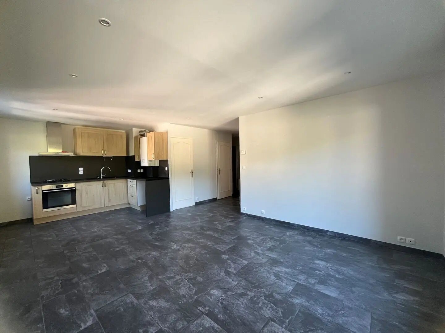Appartement à louer, 57m², Pont-Evêque